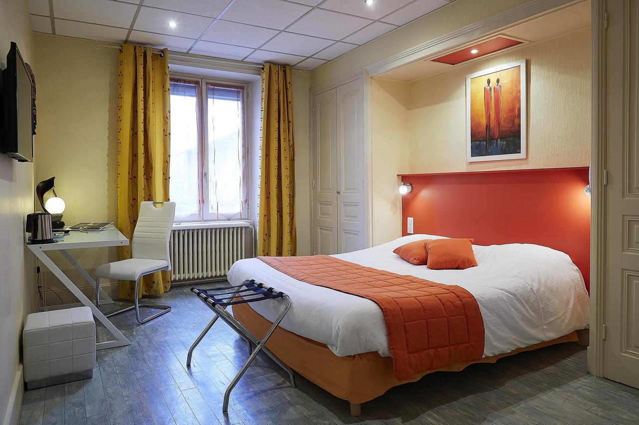 Hotel La Commanderie De Champarey Bourgoin-Jallieu Exterior foto